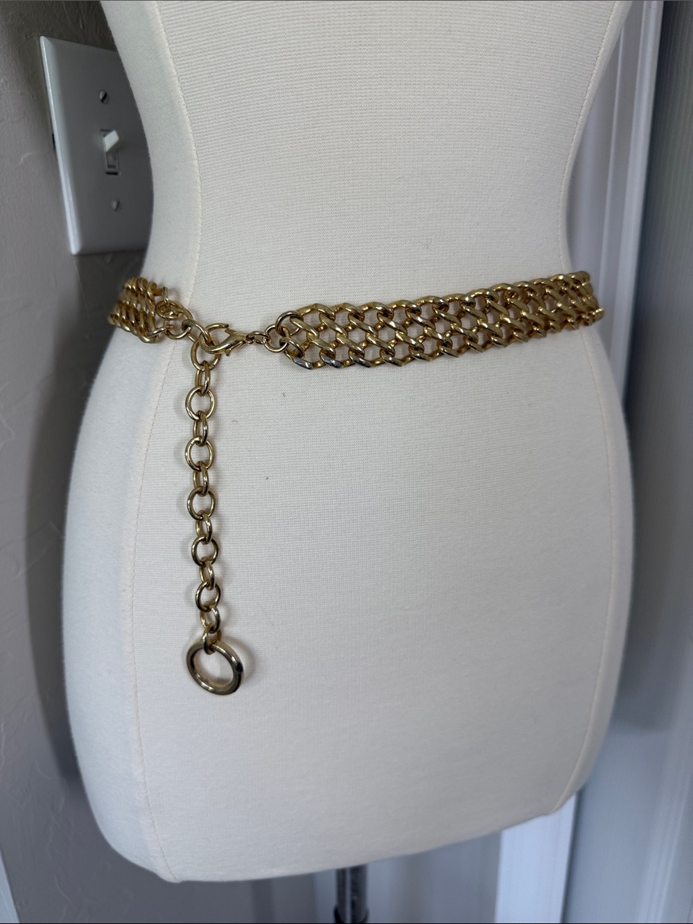 Gold curb chain belt 1” wide